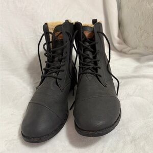 Toms Charcoal Lace-Up Boots